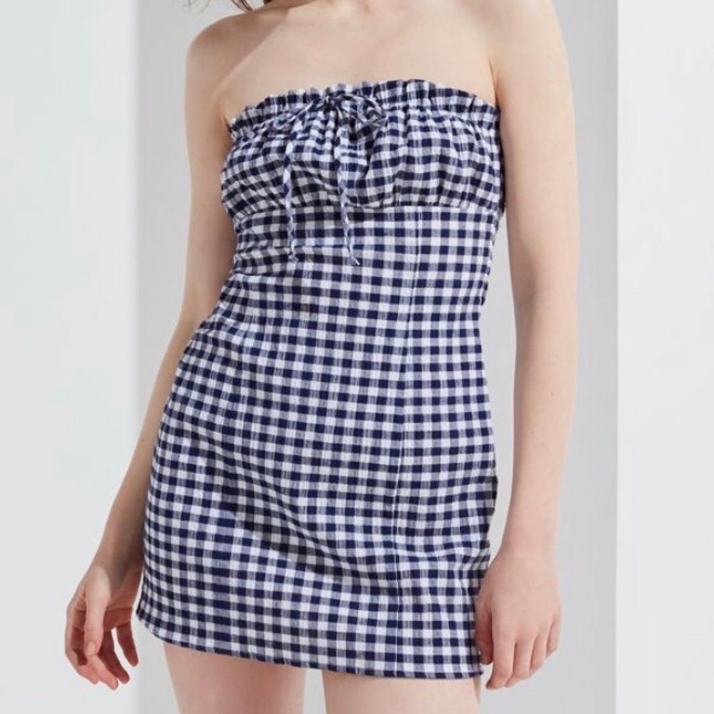 urban outfitters gingham strapless puff top dress!